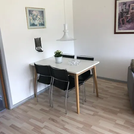 Lango, Apartment